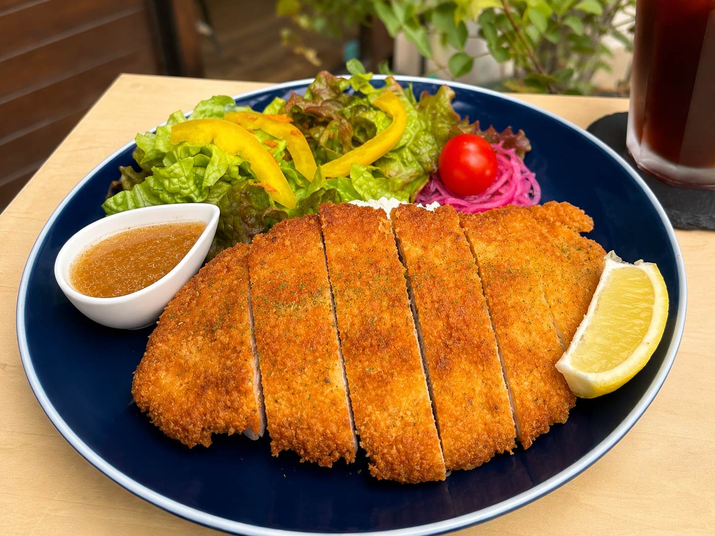 レモン香るミラノカツレツプレート